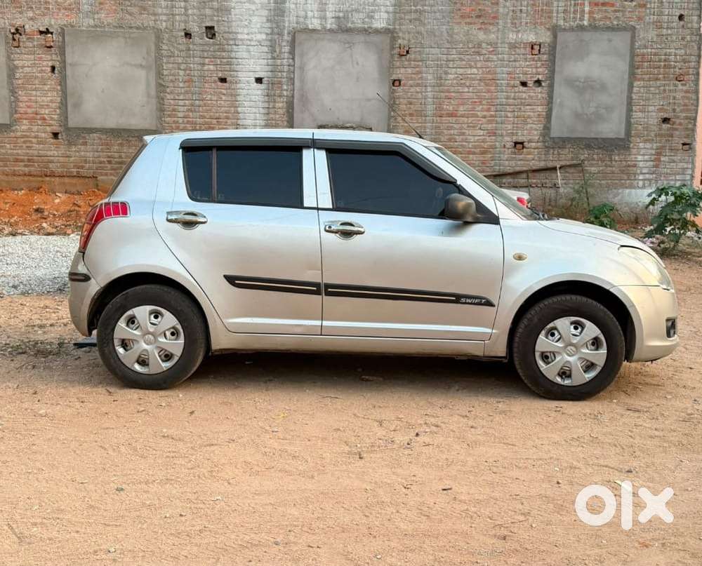 Maruti Suzuki Swift 2010 Petrol