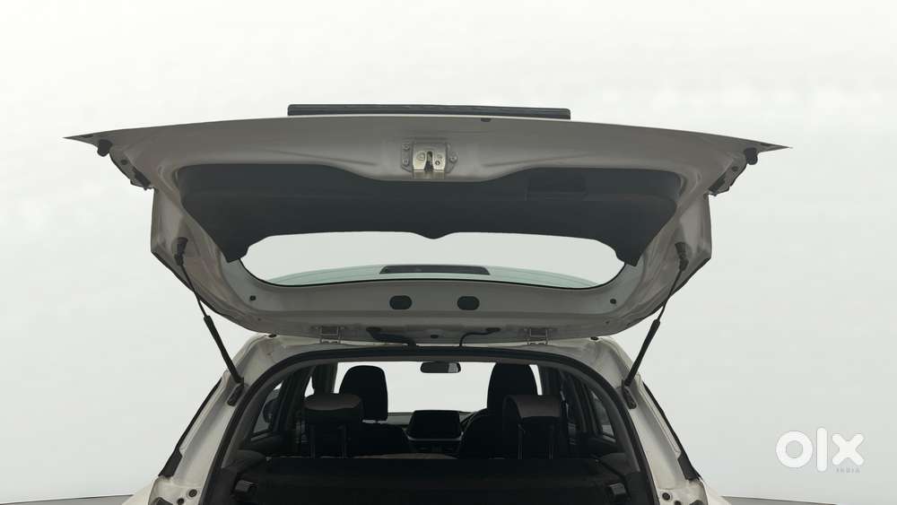 Maruti Suzuki Vitara Brezza 1.5 Zxi, 2025, Petrol