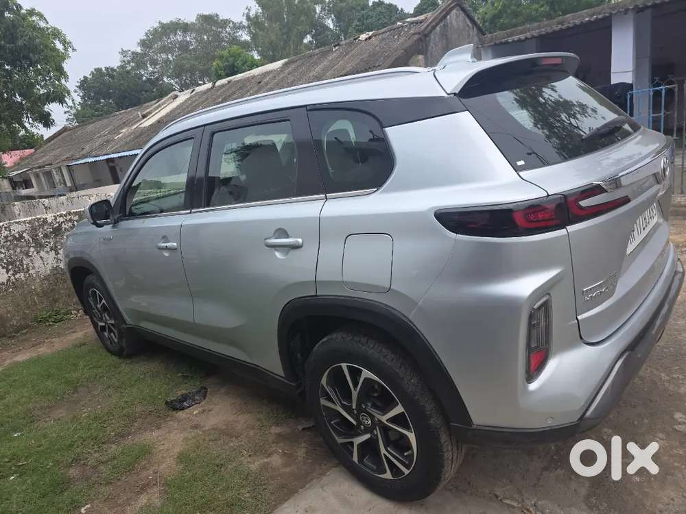 Toyota Urban Cruiser 2023 Hybrid Edition Automatic Top Of The Line