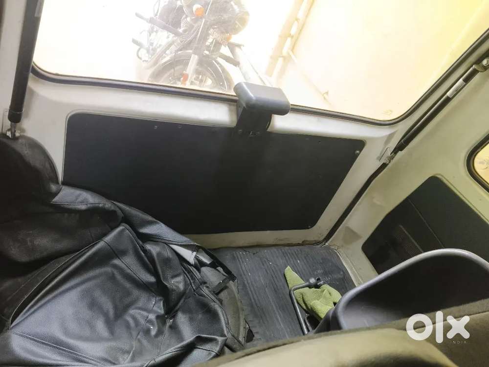 Maruti Suzuki Omni 2005 Petrol Manual 60000 Km Driven