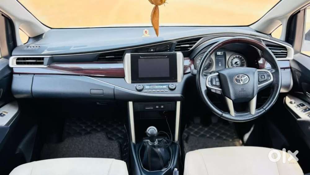 Toyota Innova Crysta 2.4 V 7 Str, 2017, Diesel