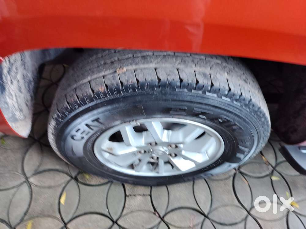 Mahindra Tuv 300 Mhawk100 T8, 2015, Diesel