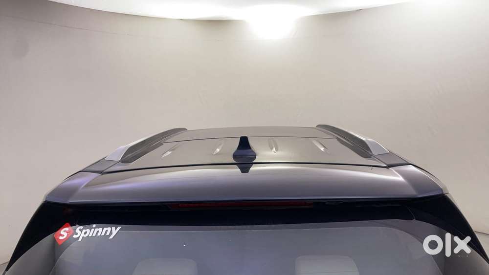 Mahindra Xuv700 2.2 Ax 7 Diesel At Luxury Pack Str, 2021, Diesel