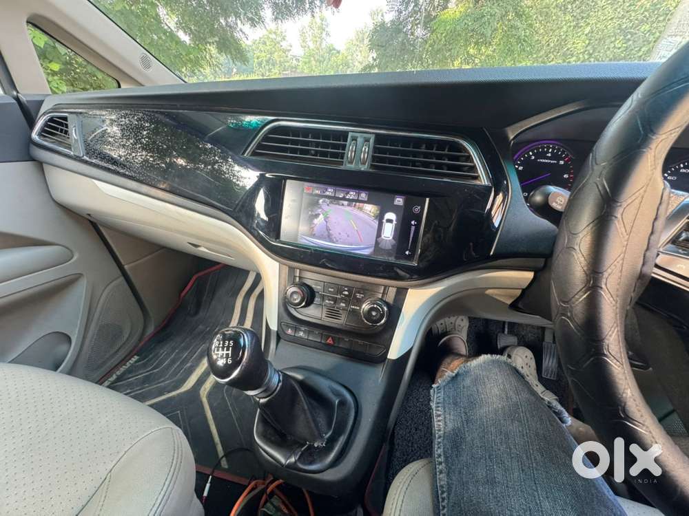 Mahindra Marazzo 1.5 M8 2018