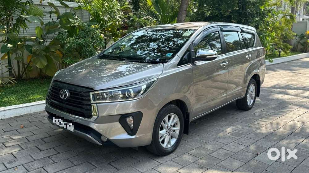 Toyota Innova Crysta 2.8z Automatic, 2017, Diesel