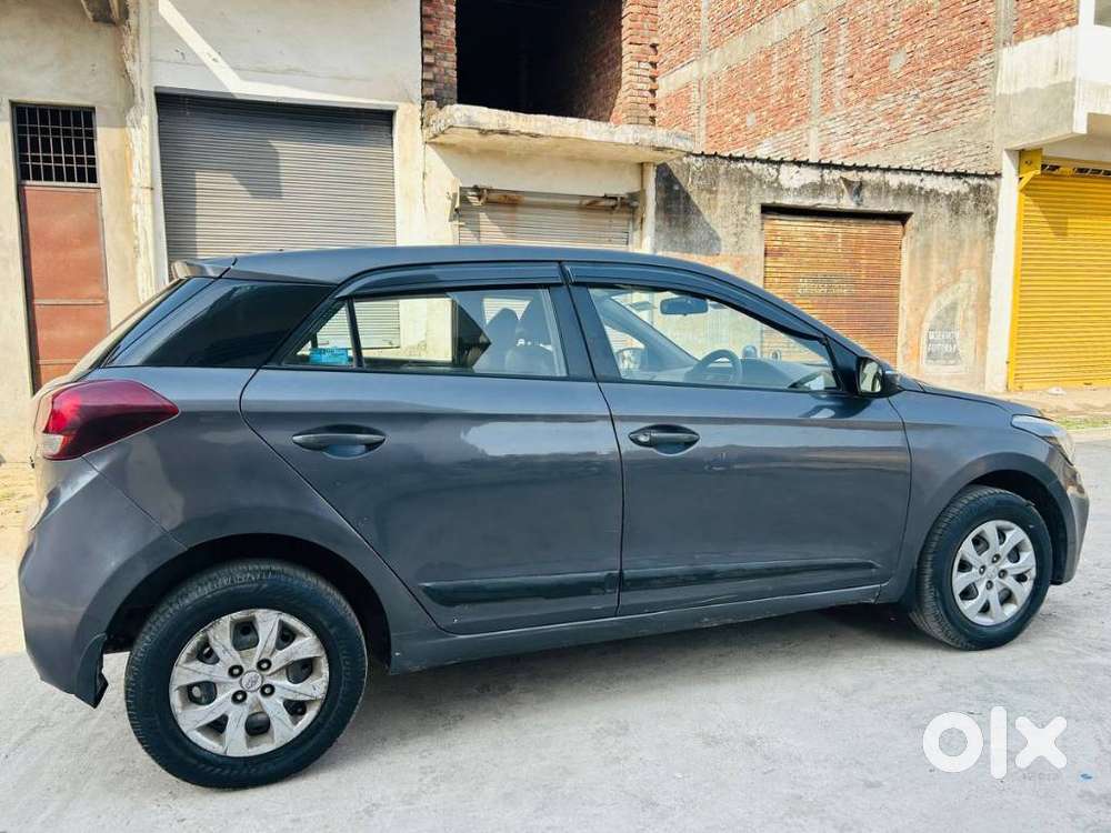 Hyundai I20 Sportz 1.2 Ivt Dual Tone, 2018, Petrol