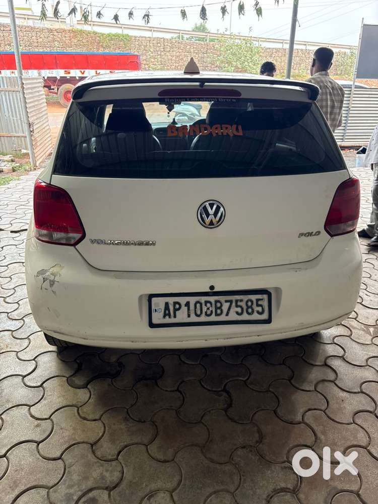 Volkswagen Polo 2012 Car