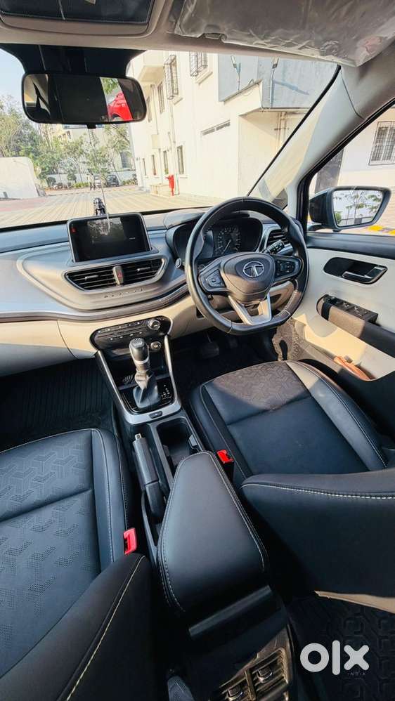 2022 Tata Altroz Petrol Automatic  9500 Km Driven