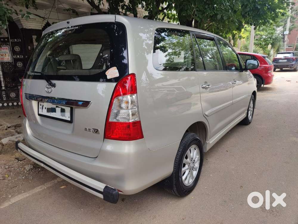 Toyota Innova 2.5 V 7 Str, 2013, Diesel