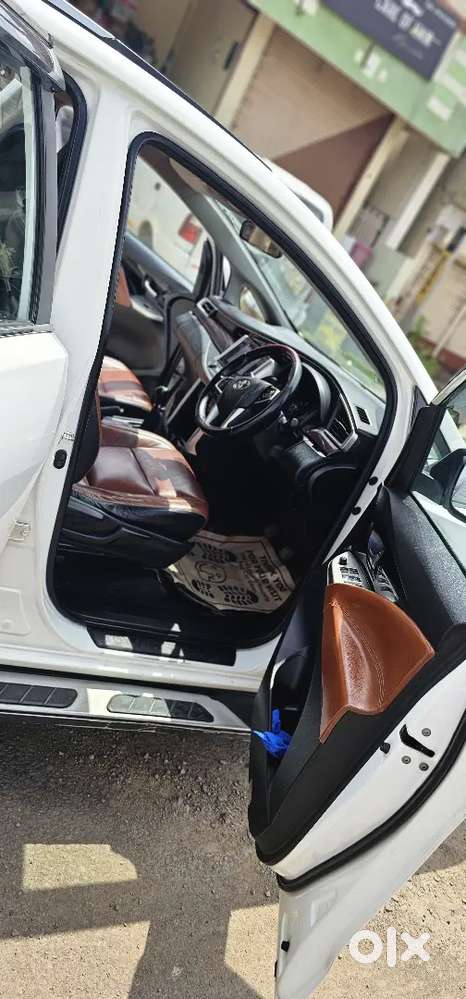 Toyota Innova Crysta 2017 Diesel 83000 Km Driven