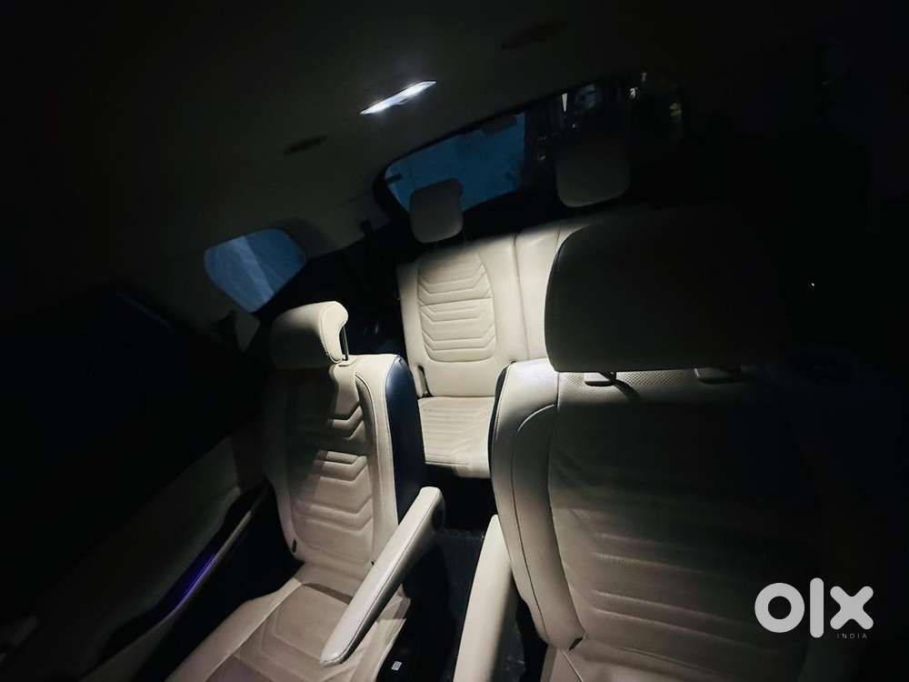 Kia Carens Luxery Plus Showroom Condition Car With Seervice Record