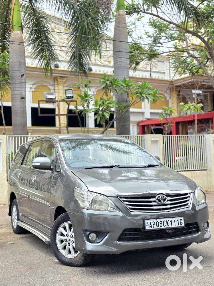 Toyota Innova 2.5 Vx 7 Seater Bs Iv, 2012, Diesel