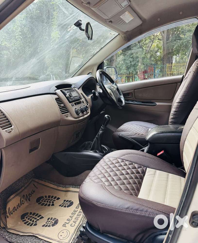Toyota Innova 2.5 G (diesel) 8 Seater, 2016, Diesel