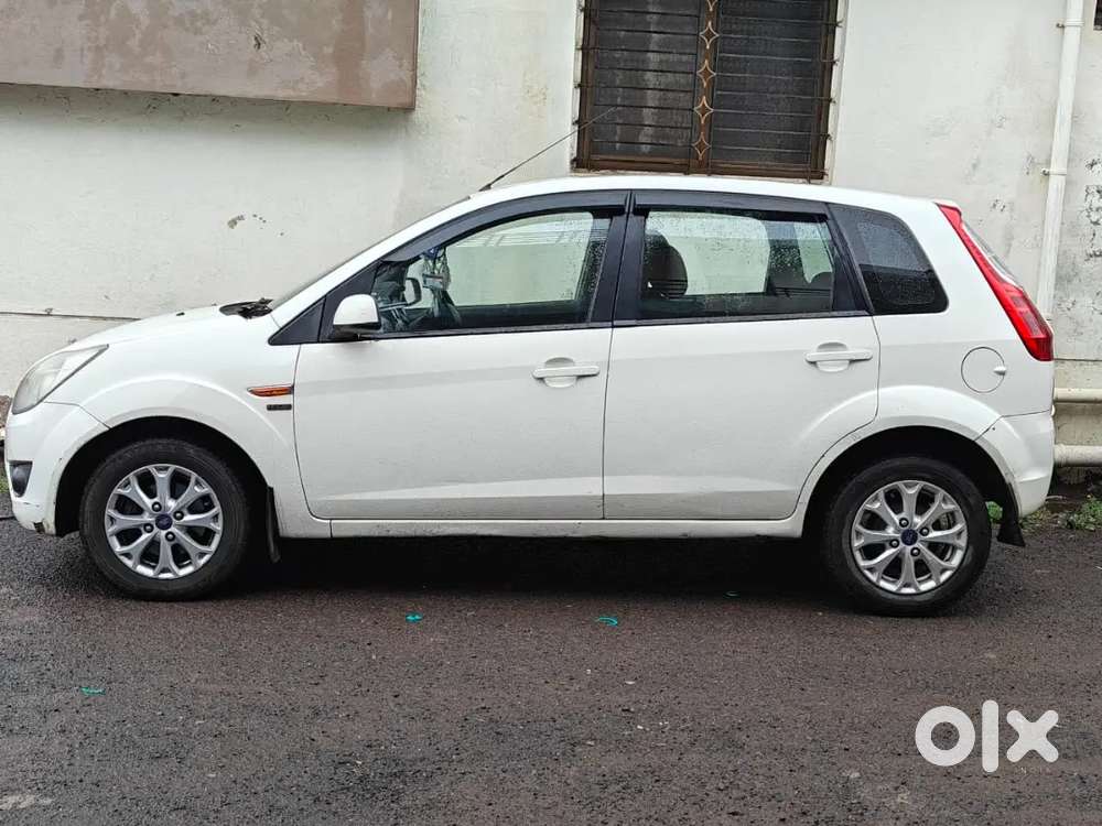 Well Maintained Car Ford Figo
