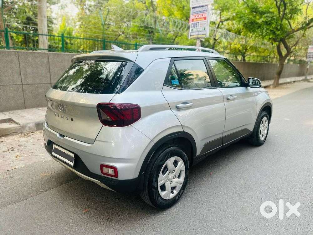 Hyundai Venue 1.2 S Plus, 2022, Petrol