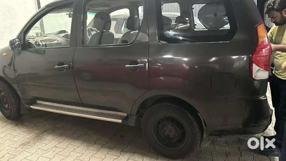 Mahindra Xylo 2011 Diesel 130000 Km Driven