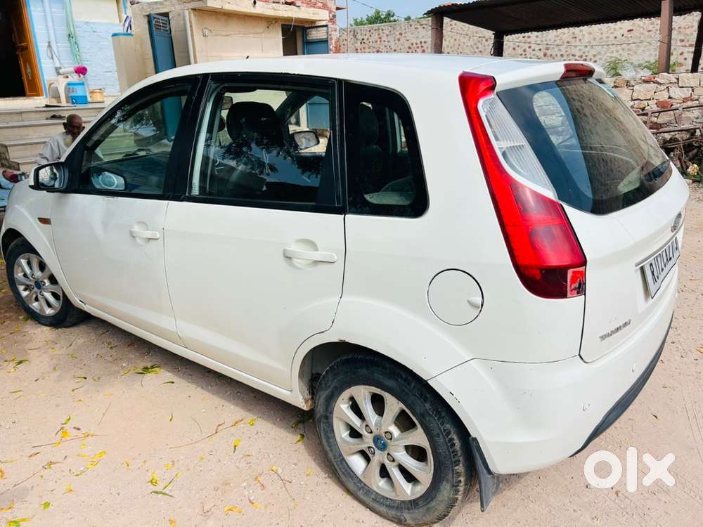 Ford Figo Petrol Manual 2013
