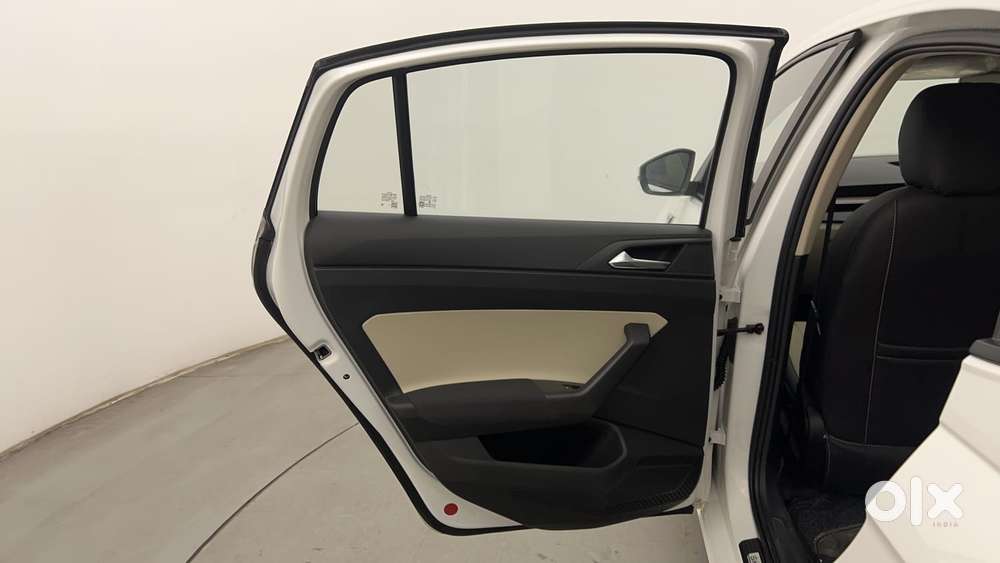 Skoda Slavia Ambition 1.0l Tsi Mt, 2023, Petrol