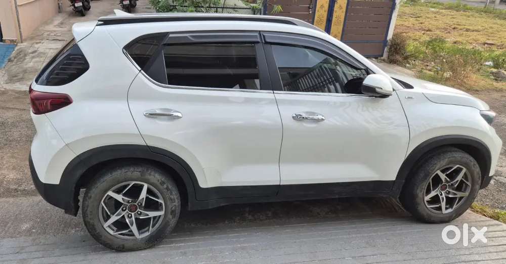 Kia Sonet 2023 Petrol Well Maintained