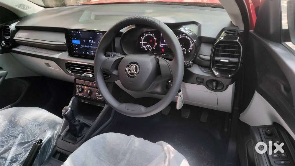 Skoda Kylaq Classic, 2025, Petrol