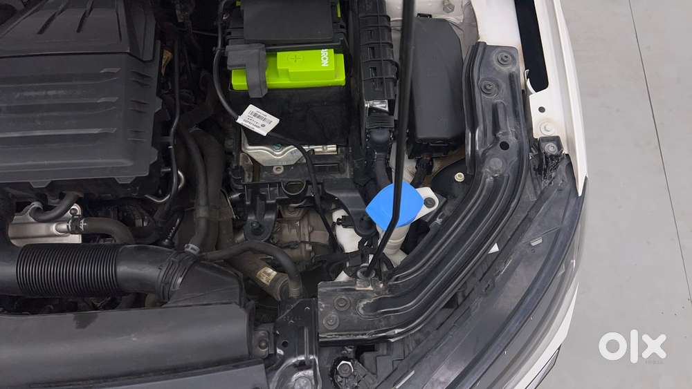 Skoda Slavia Style 1.0l Tsi Mt, 2022, Petrol