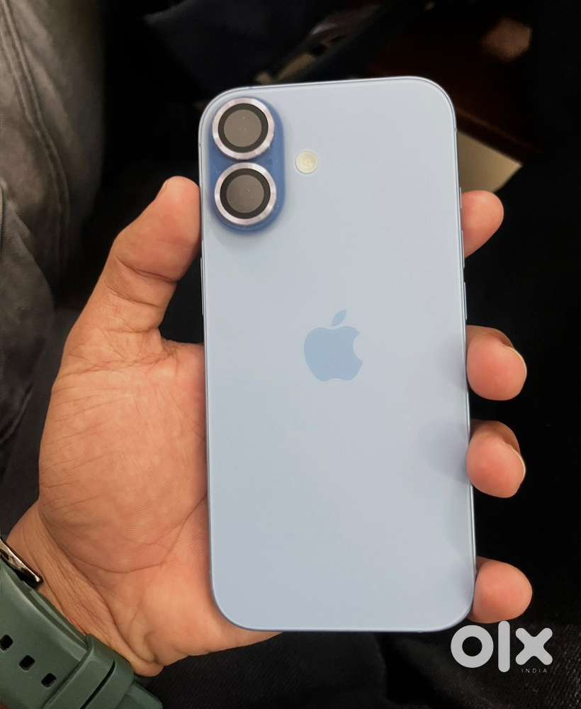 New phone no damage batter health 100% three months only Full box