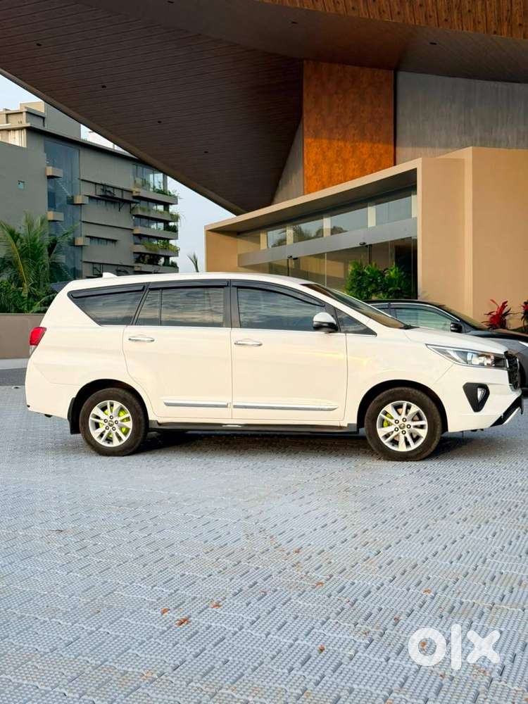 Toyota Innova Crysta 2018 D 147000 Km Wsr