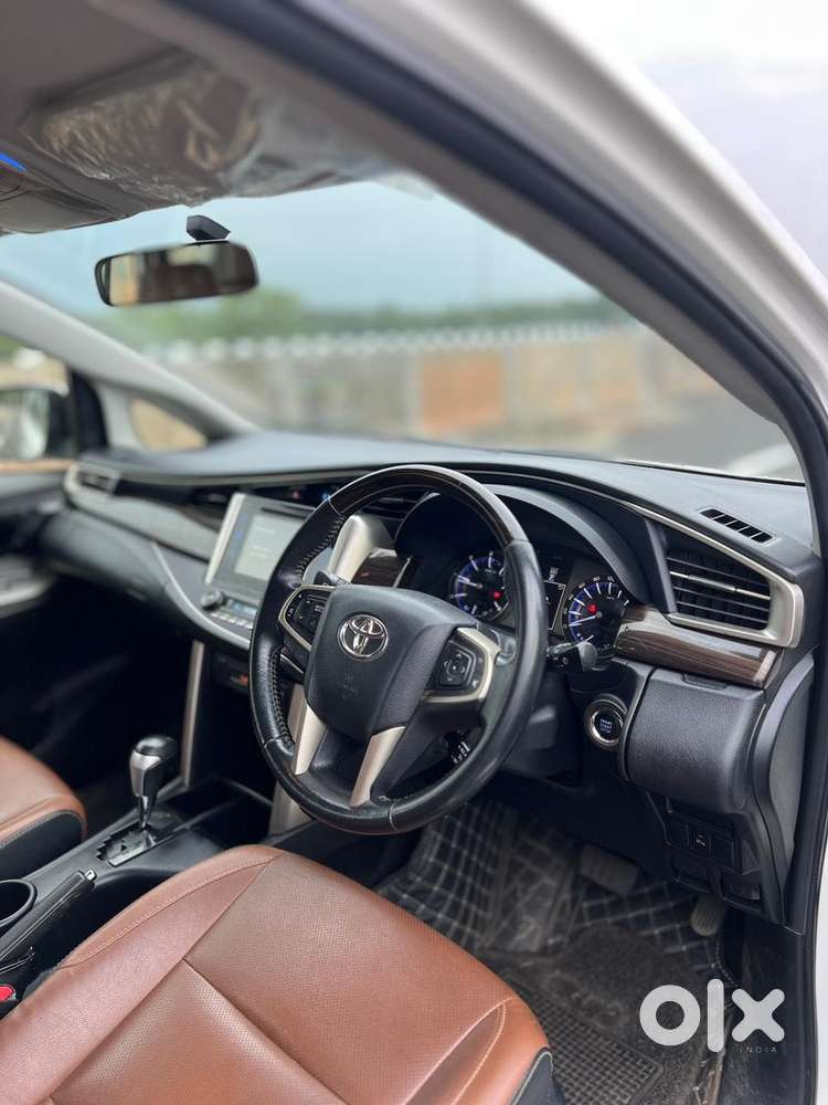 Toyota Innova Crysta 2.8z Automatic, 2019, Diesel