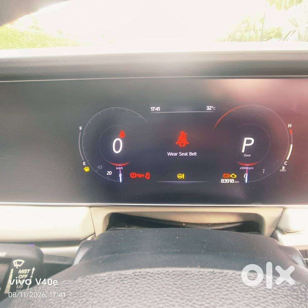 Mahindra Xuv700 2.0 Ax 5 Petrol Mt Str, 2022, Petrol