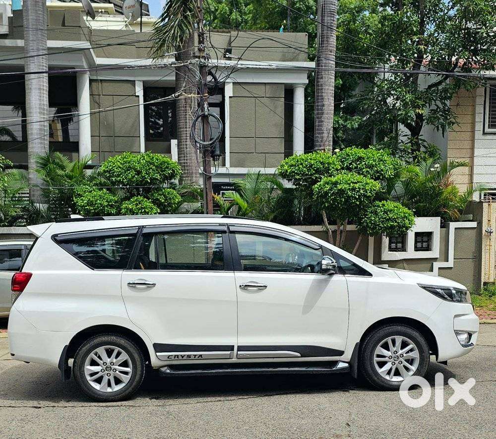 Toyota Innova Crysta 2.4 G Mt, 2017, Diesel
