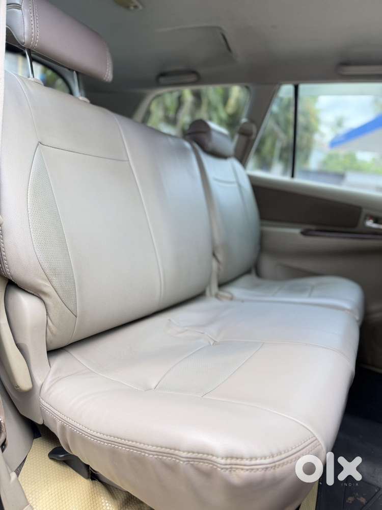 Toyota Innova 2.5 V 7 Str, 2012, Diesel