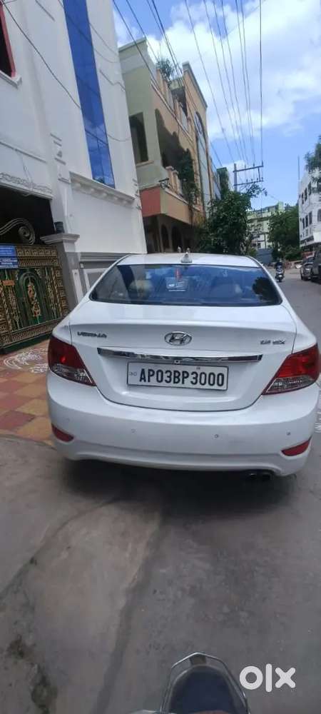 Hyundai Verna 2015 Diesel 100000 Km Driven