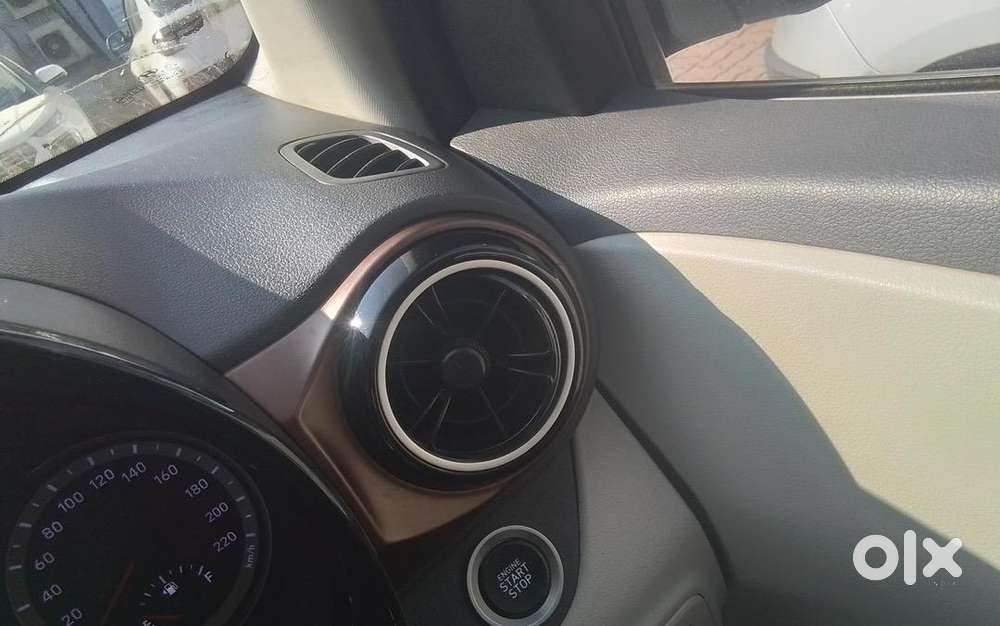 (taxi ) Hyundai Aura (sx Cng) Top Vairiant