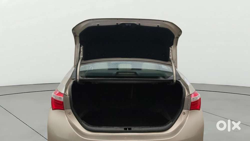 Toyota Corolla Altis 1.8 Gl, 2015, Petrol