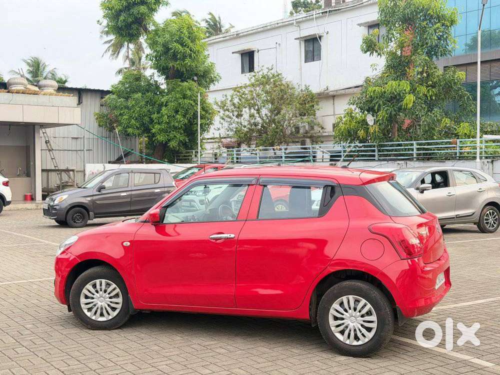 Maruti Suzuki Swift 1.2 Lxi (o), 2022, Petrol