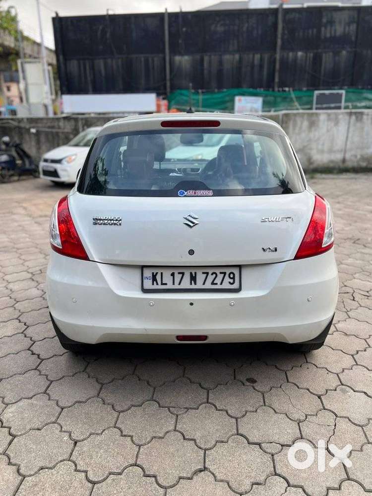 Maruti Suzuki Swift 1.2 Vxi (o), 2015, Petrol