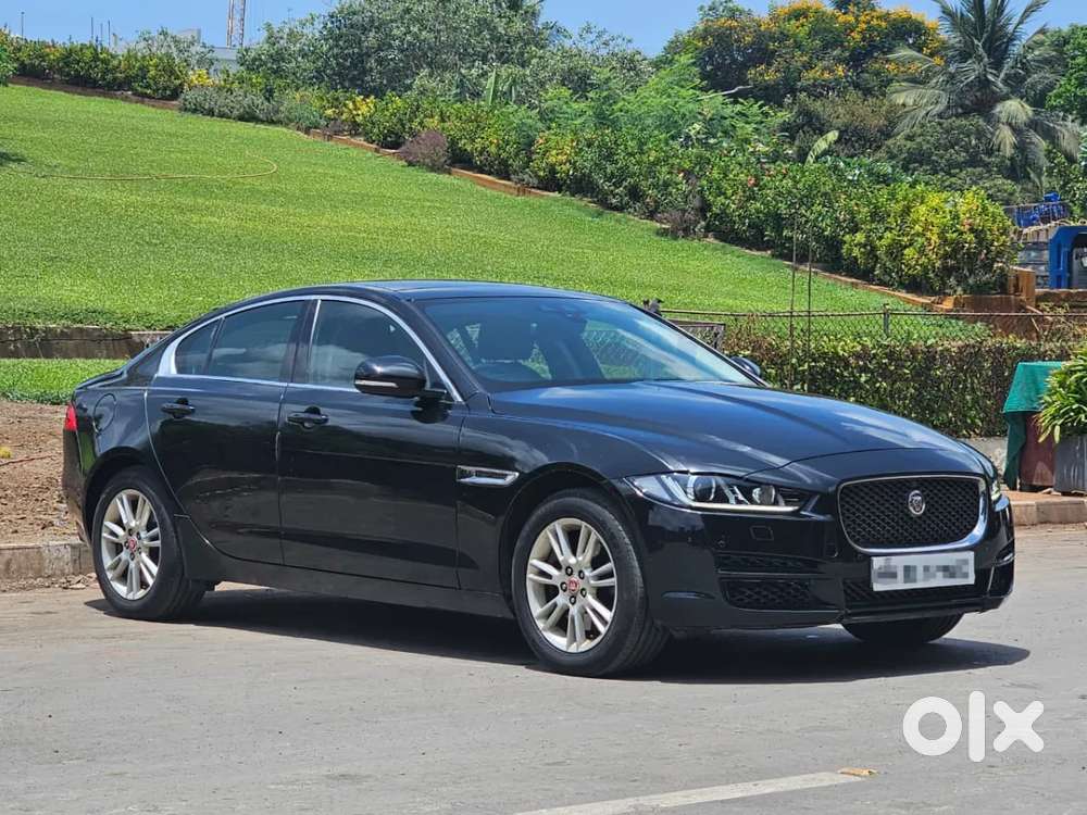 Jaguar Xe Portfolio, 2016, Petrol