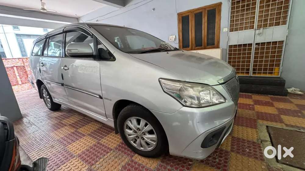 Toyota Innova 2.5 V 2012