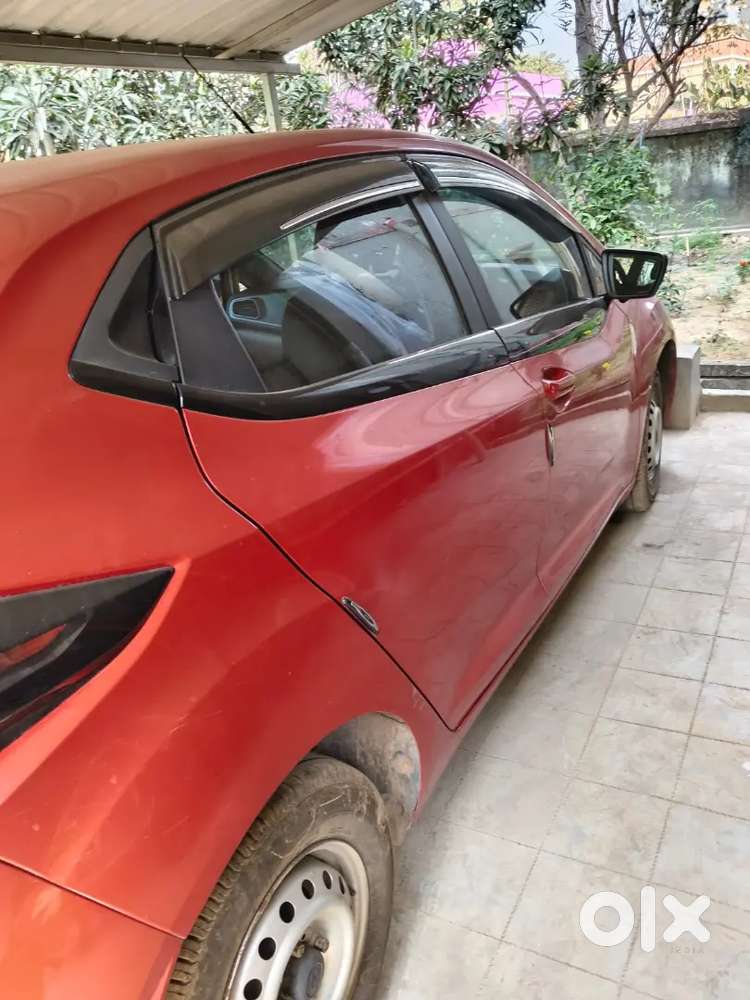 Tata Altroz 1.2 Petrol 2021