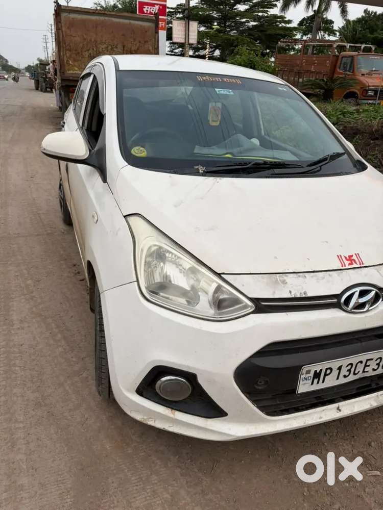 Hyundai Xcent 2016 कार