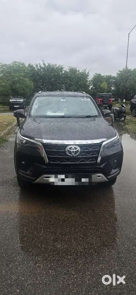 A Well Maintained Fortuner Single Hand Driven Mint Condition