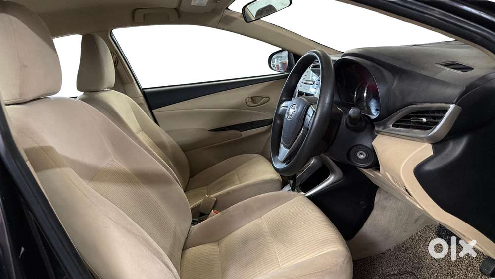 Toyota Yaris J Cvt, 2018, Petrol