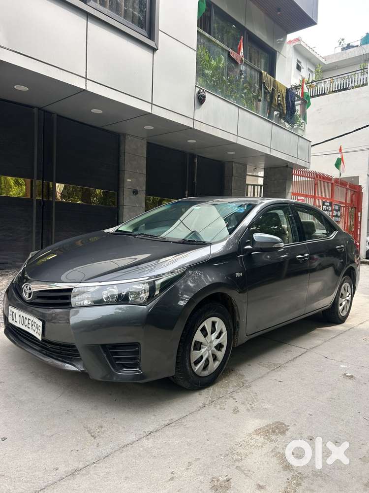 Toyota Corolla Altis 1.8 J, 2015, Petrol