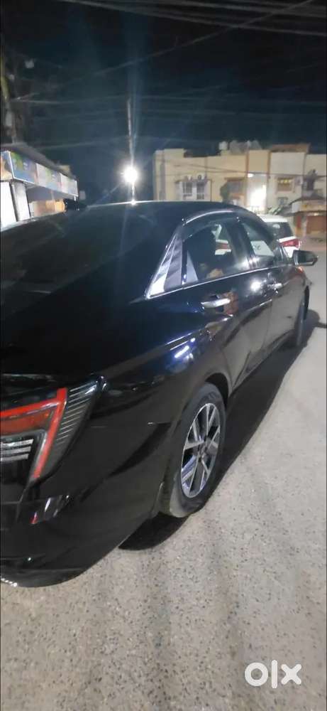 Hyundai Verna Petrol Mt 2025 Variant