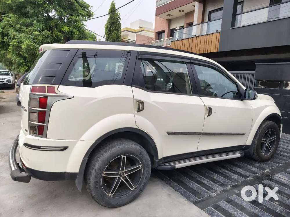 Mahindra Xuv500 Diesel 2015 - Well Maintained, Single Hand  Driven