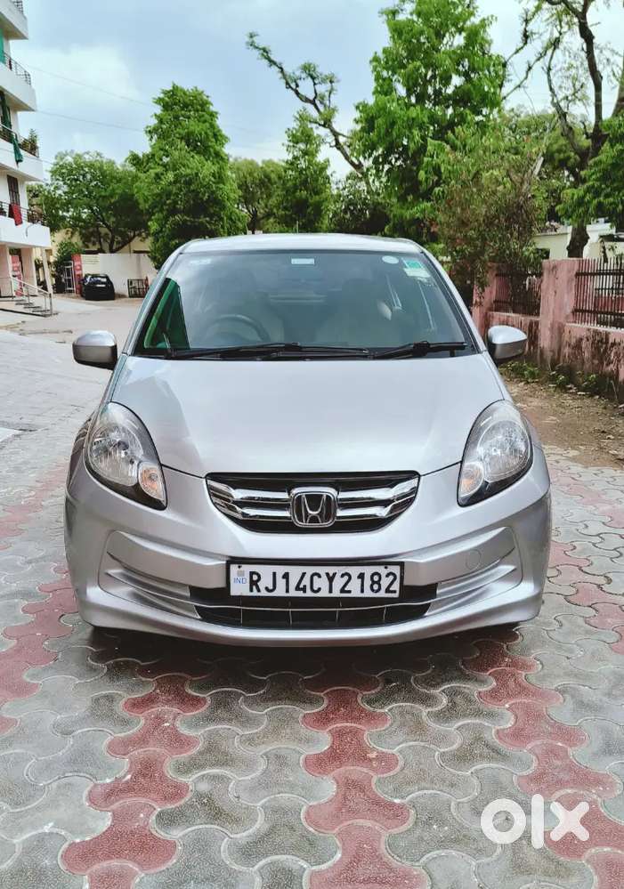 Honda Amaze Amt 2015 Doctor Car Petrol 62000 Km Driven