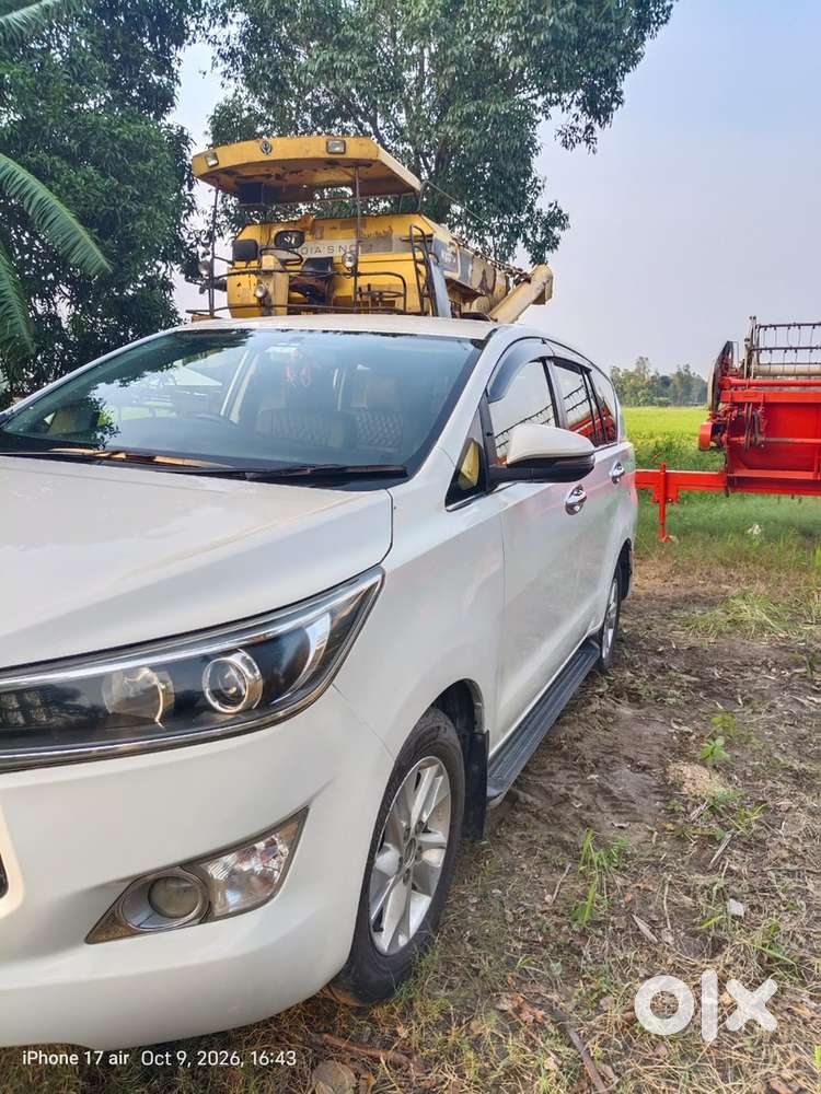 Toyota Innova Crysta (v) 2019