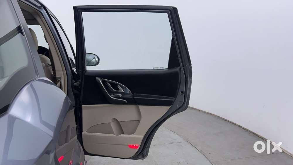 Mahindra Xuv500 2.2 W10, 2016, Diesel