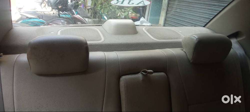 Maruti Suzuki Swift Dzire (2012)(petrol)