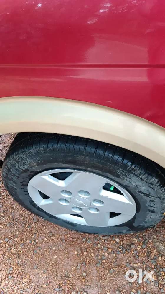 Good Conditions ,centre Ac, Tyre 90% ,   Asking Price 270000